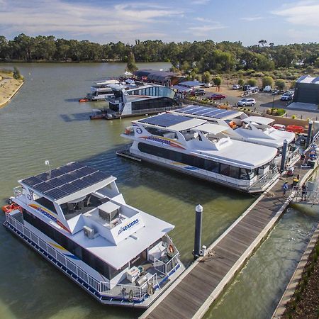 Отель All Seasons Houseboats Милдьюра Экстерьер фото